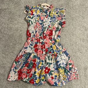 Comfortably cute Pinch brand dress size M. Fits more like a S. Flowered pattern